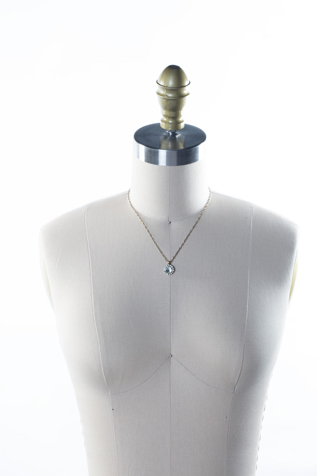 Haute Halo Pendant Necklace - NEX10AGEML